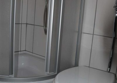 Foto der Dusche und WC